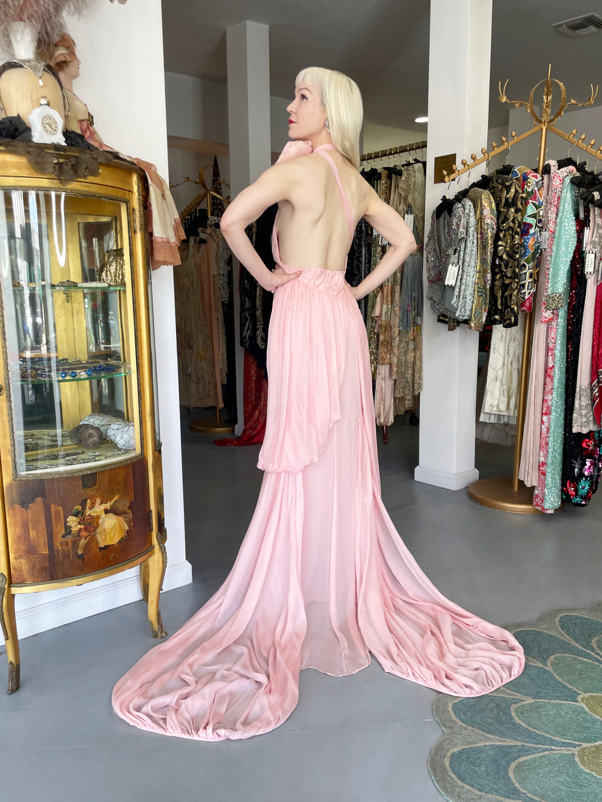 2008 Emanuel Ungaro Runway Blush-Pink Silk Floral Appliqué Trained Gown