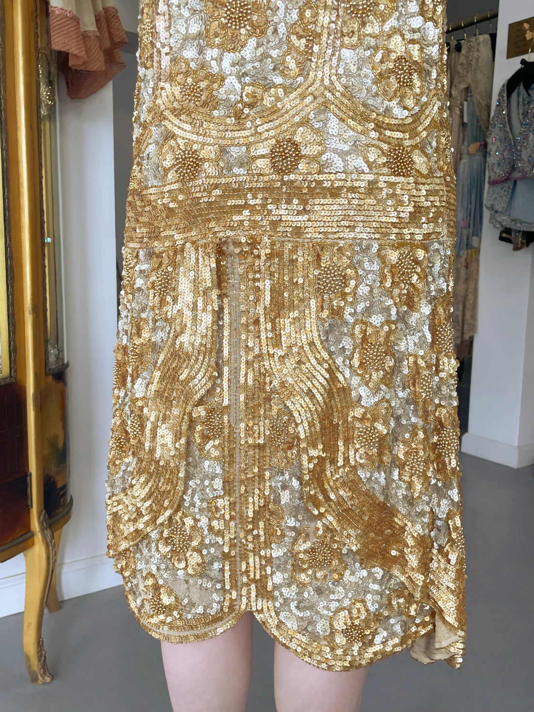 1920&#39;s French Couture Metallic Gold Beaded Sequin Cotton-Net Flapper Dress