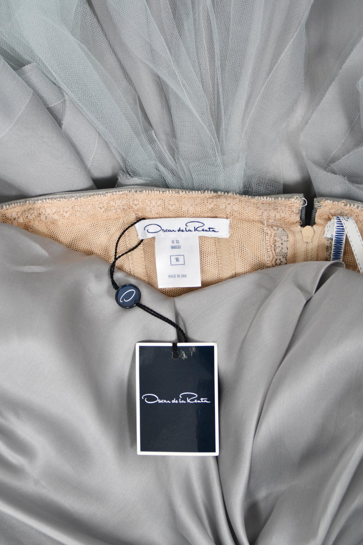 2013 Oscar de la Renta Dove-Grey Silk Strapless Bustier Tiered Tulle Gown w/Tags