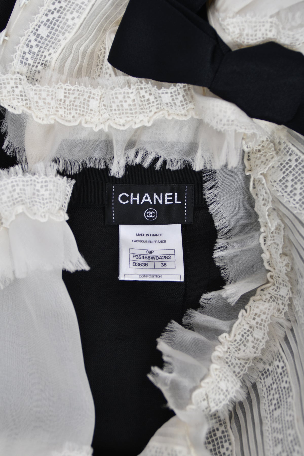 2009 Chanel by Karl Lagerfeld Editorial Runway Black &amp; White Angel Sleeve Fitted Jumpsuit