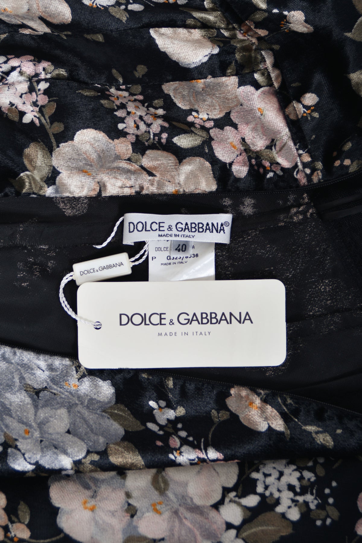 dolce and gabbana golden retriever dress Fashion Dolce And Gabbana Golden Retriever Dress Fall Winter 2013 DOLCE And GABBANA Runway Mosaic Stain