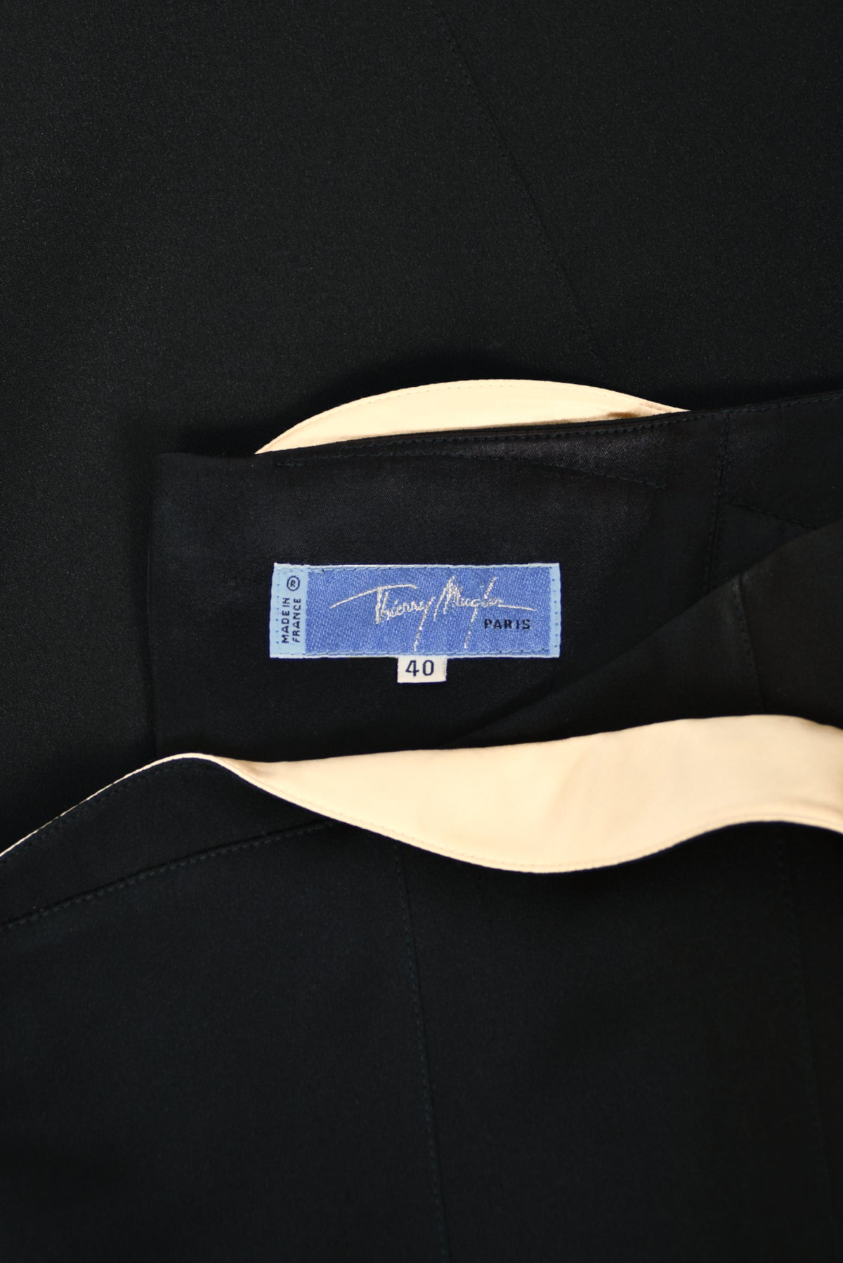 1999 Thierry Mugler Black &amp; Ivory Strapless Bustier Hourglass High-Slit Gown