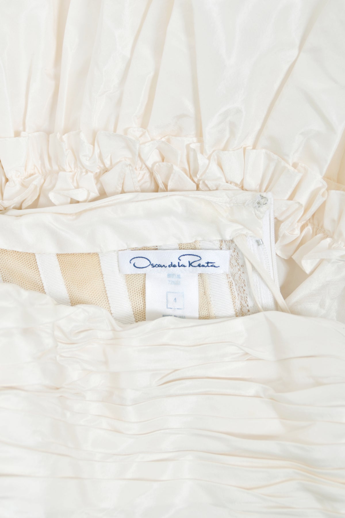 2007 Oscar de la Renta Runway Ivory White Ruched Silk Bustier Strapless Dress