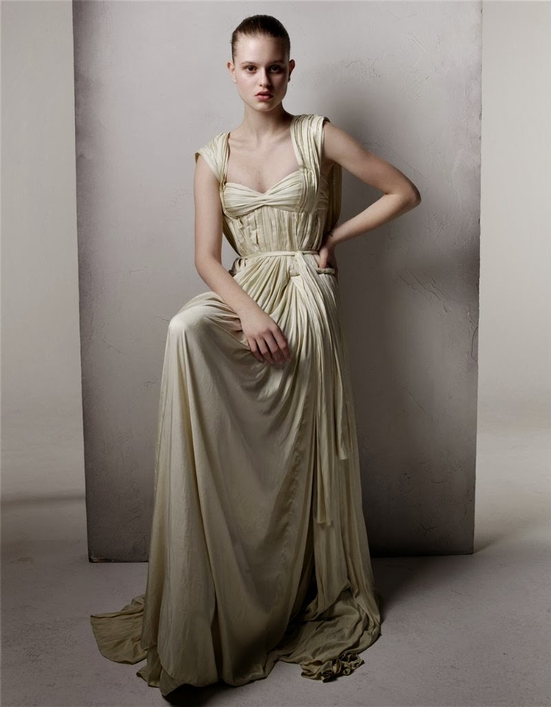 2009 Bottega Veneta Heavily Pleated Ivory Silk Bustier Runway Gown w/ Tags