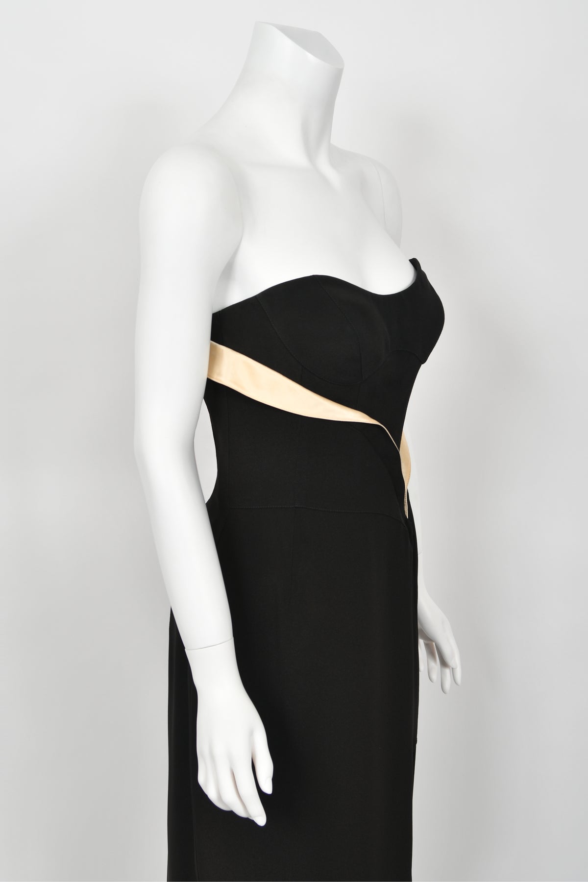 1999 Thierry Mugler Black &amp; Ivory Strapless Bustier Hourglass High-Slit Gown