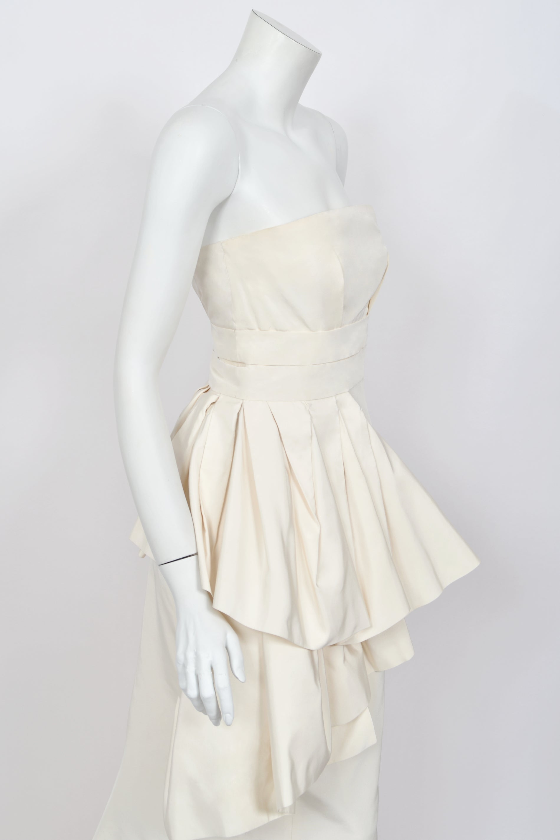 christian dior short white dress White short sleeve dress with twisted front CHRISTIAN DIOR For Sale at 1stDibs