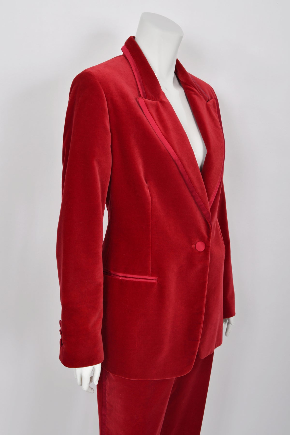 1996 Tom Ford for Gucci Red Velvet &#39;Gwenyth Paltrow&#39; Tailored Jacket Pantsuit