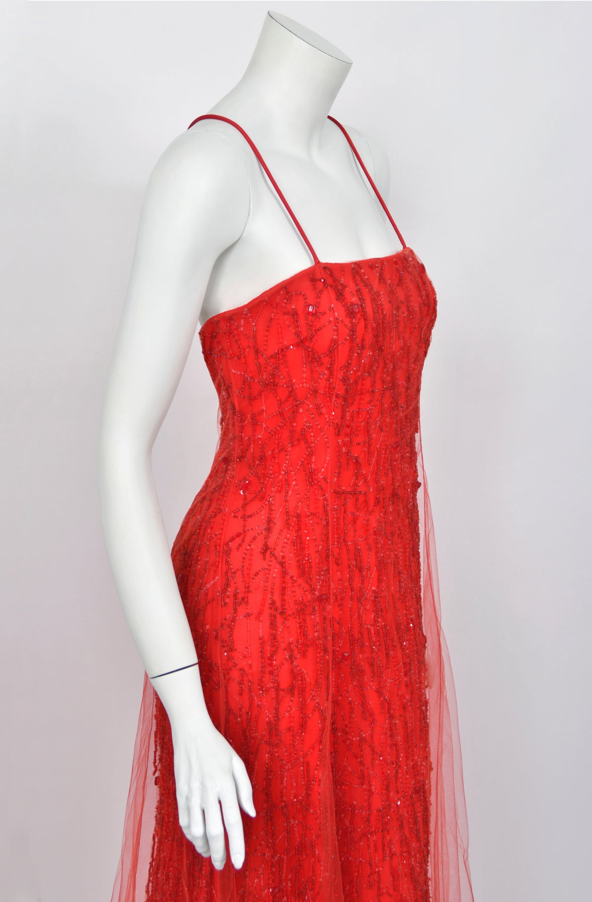 2001 Giorgio Armani 'Kate Moss for Vogue' Magazine Cover Fully-Beaded Ruby Red Silk Tulle Finale Gown