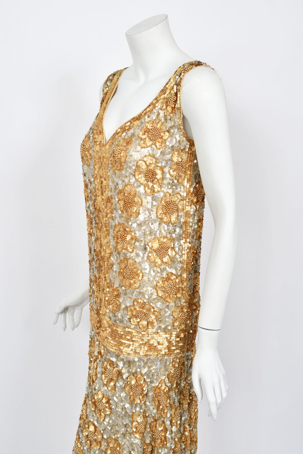 1920&#39;s French Couture Metallic Gold Beaded Sequin Cotton-Net Flapper Dress