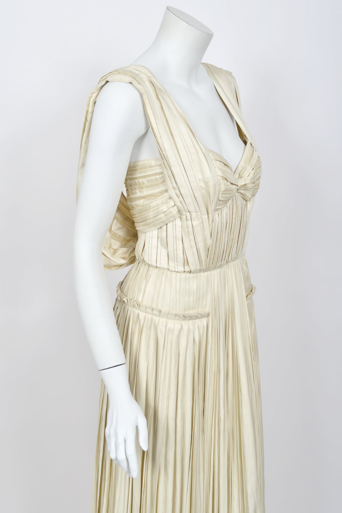 2009 Bottega Veneta Heavily Pleated Ivory Silk Bustier Runway Gown w/ Tags