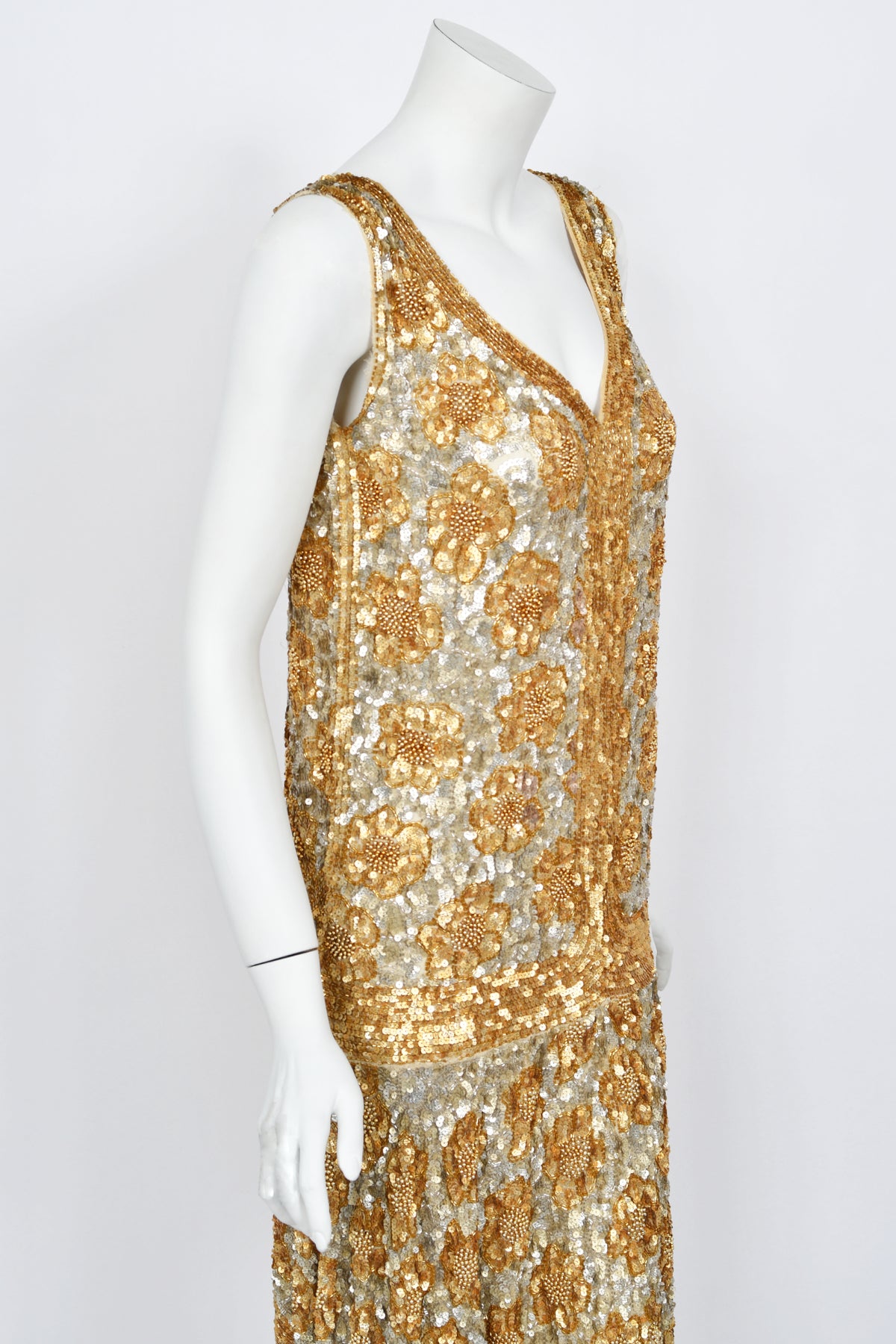 1920&#39;s French Couture Metallic Gold Beaded Sequin Cotton-Net Flapper Dress