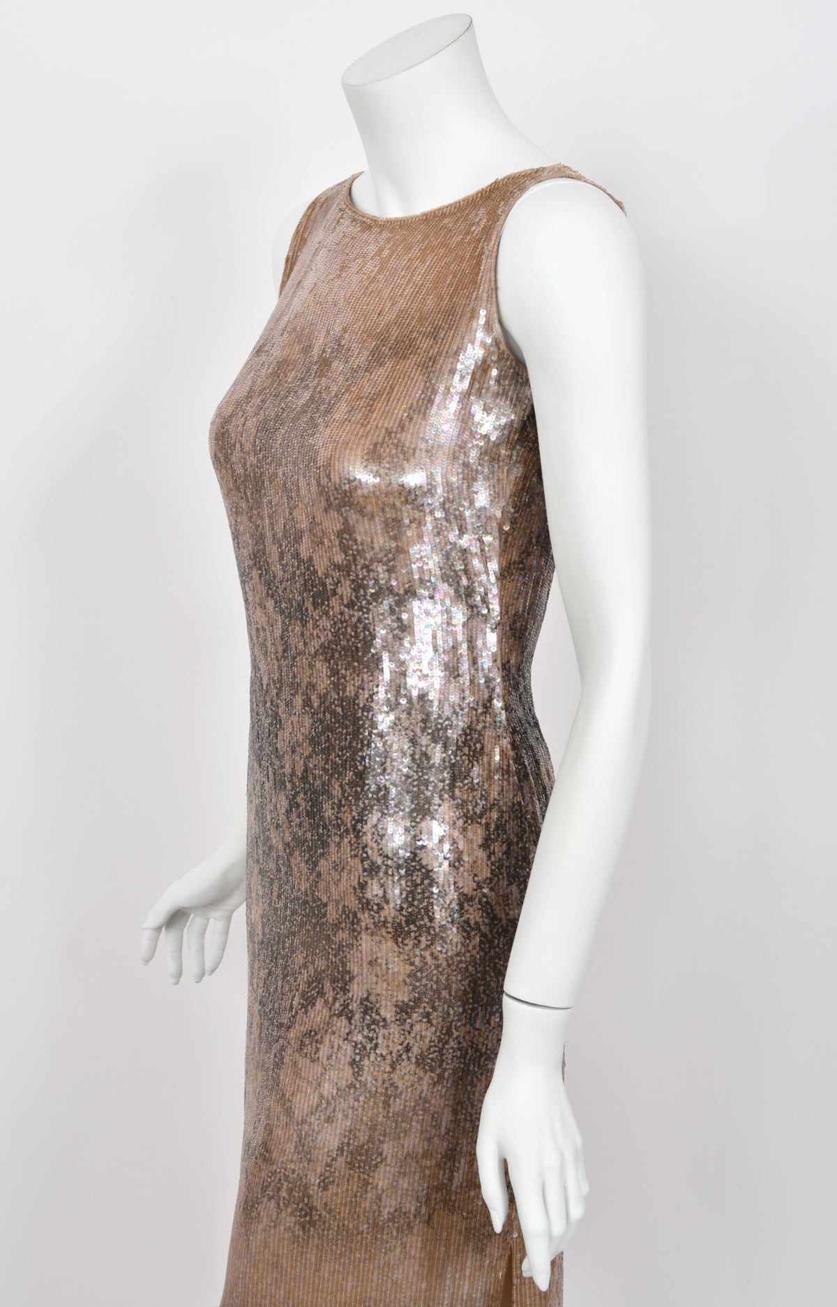 1997 Oscar de la Renta Runway Fully Sequin Floral Motif High-Slit Gown