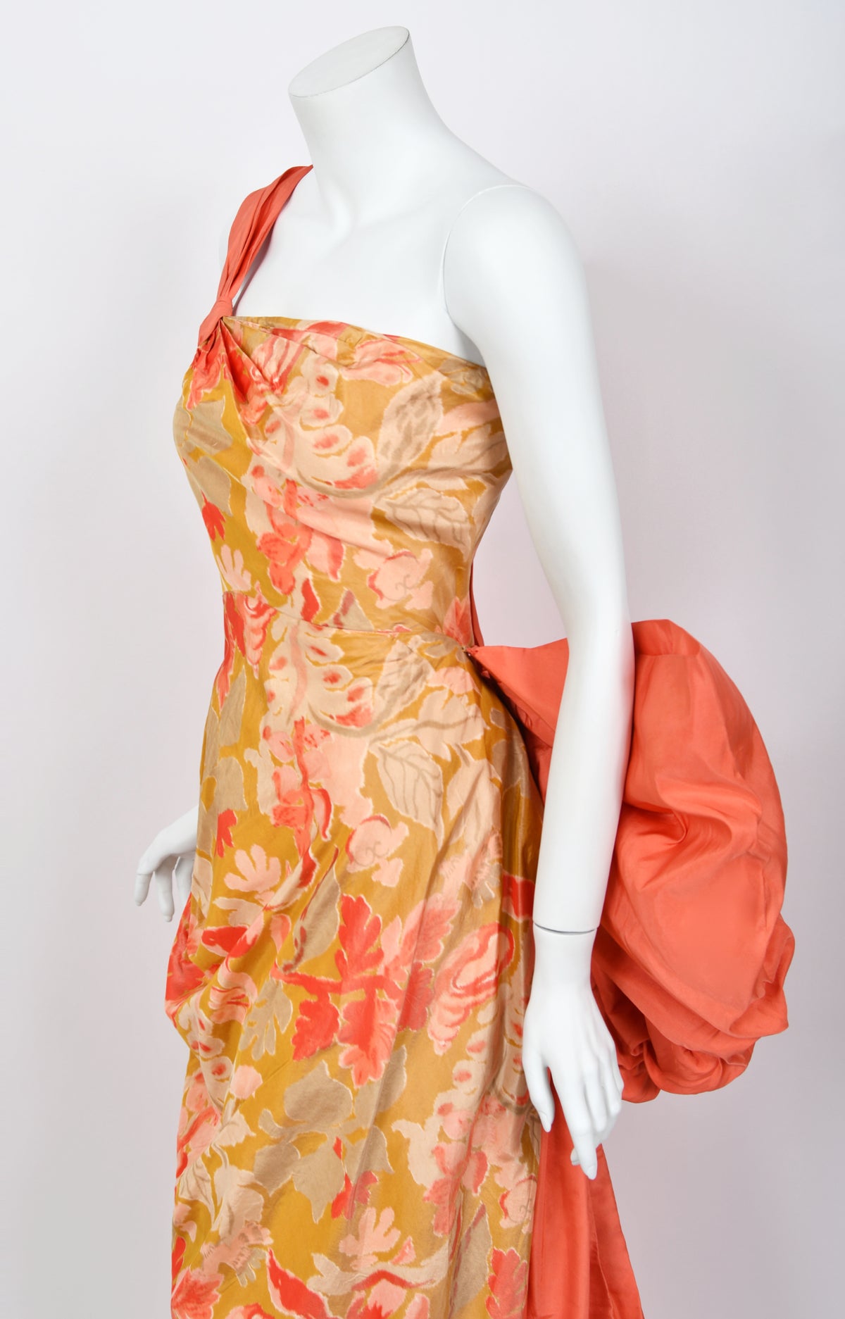 1950&#39;s Rosalie Macrini Couture Watercolor Floral Silk Sculptural Back-Bow Gown
