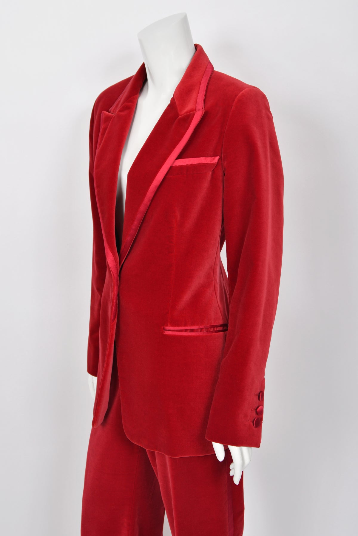 1996 Tom Ford for Gucci Red Velvet &#39;Gwenyth Paltrow&#39; Tailored Jacket Pantsuit