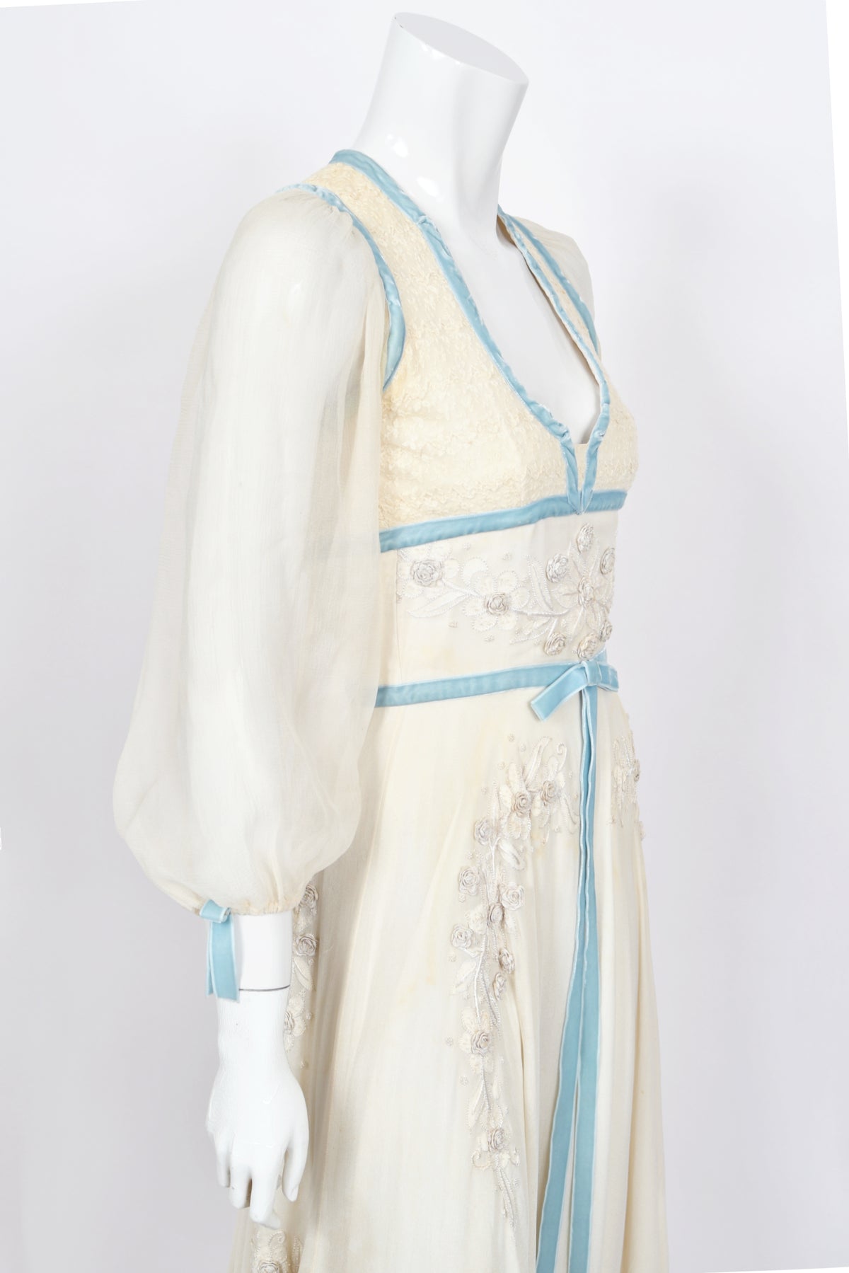 1975 Thea Porter Couture Ivory Silk Embroidered Floral Billow-Sleeve &#39;Gypsy&#39; Dress