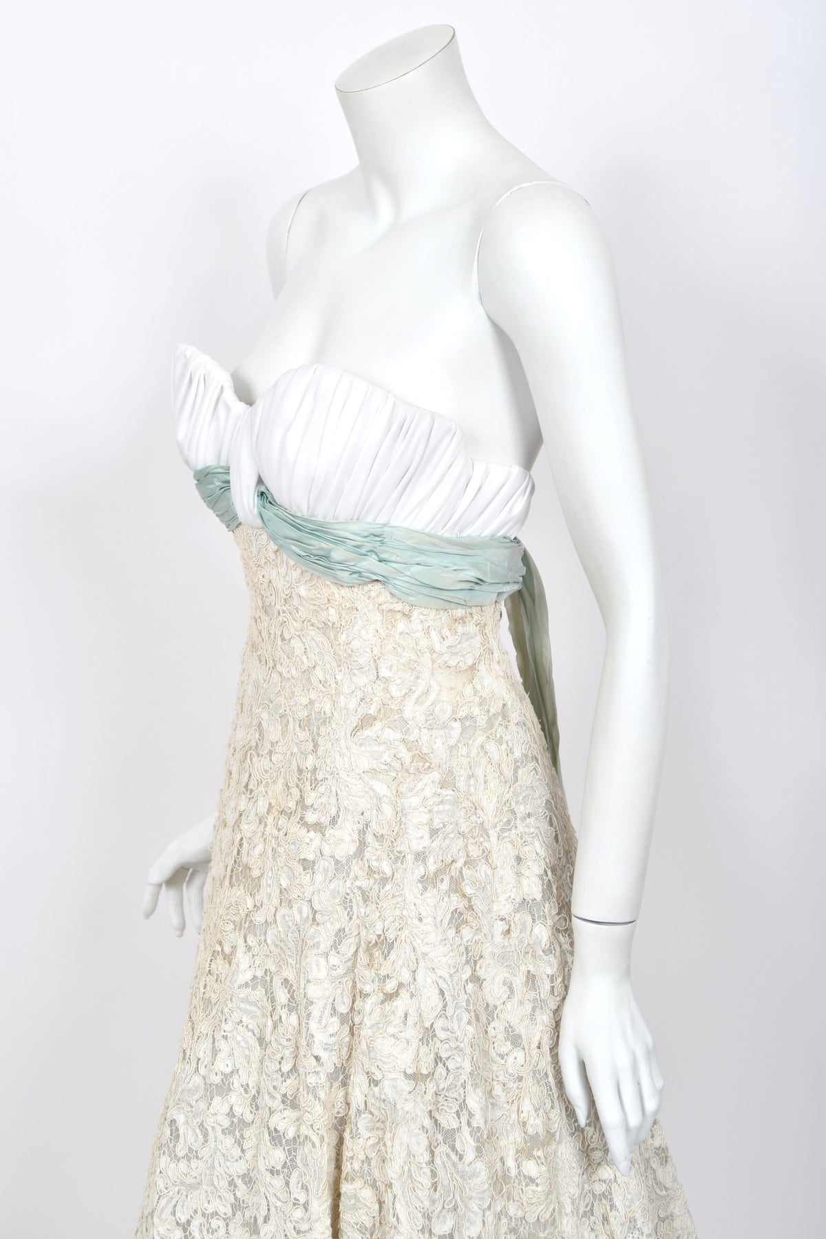 1956 Pierre Balmain Haute Couture Ivory French Lace Strapless Bustier Full-Skirt Dress