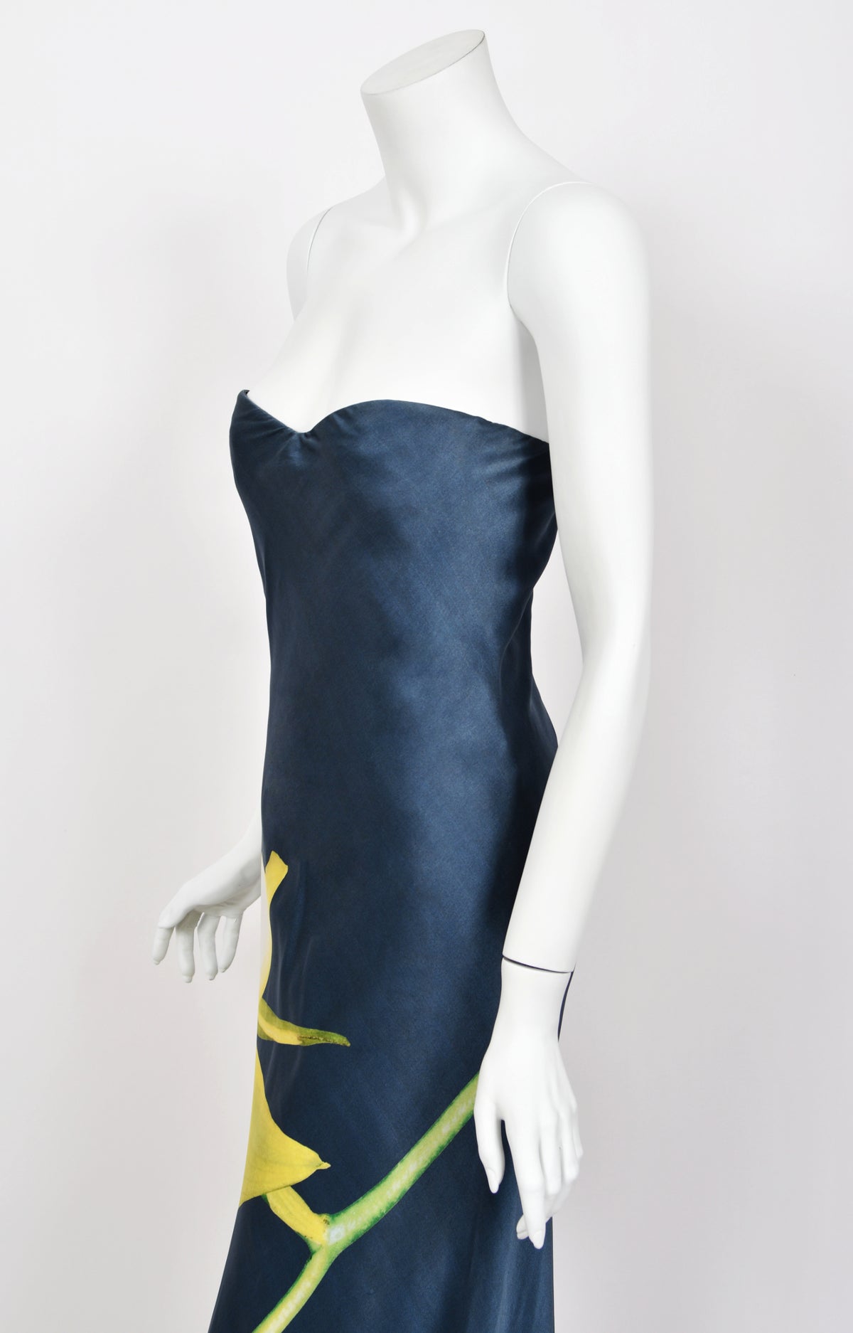 2004 Alexander McQueen ‘Pantheon ad Lucem’ Orchid Print Silk Strapless Bustier Gown