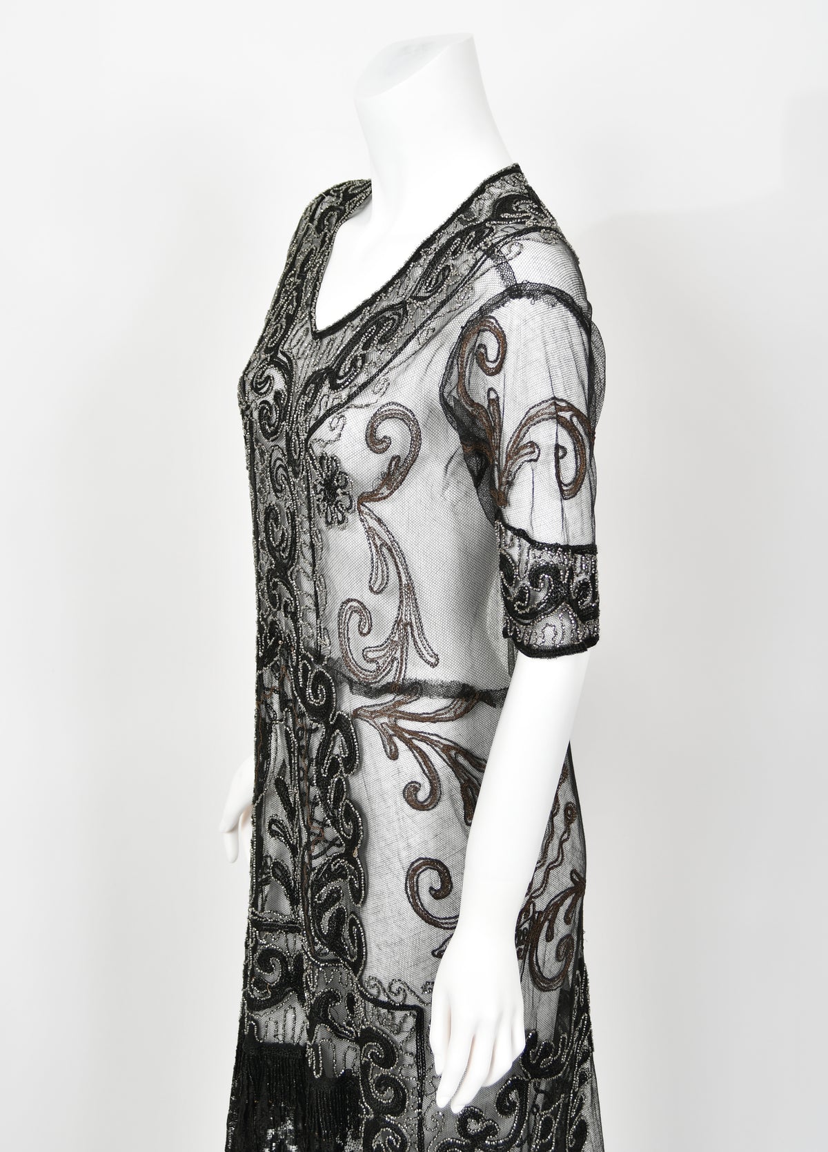 1920&#39;s Embroidered Black Sheer Mixed-Lace Beaded Art Deco Motif Dress