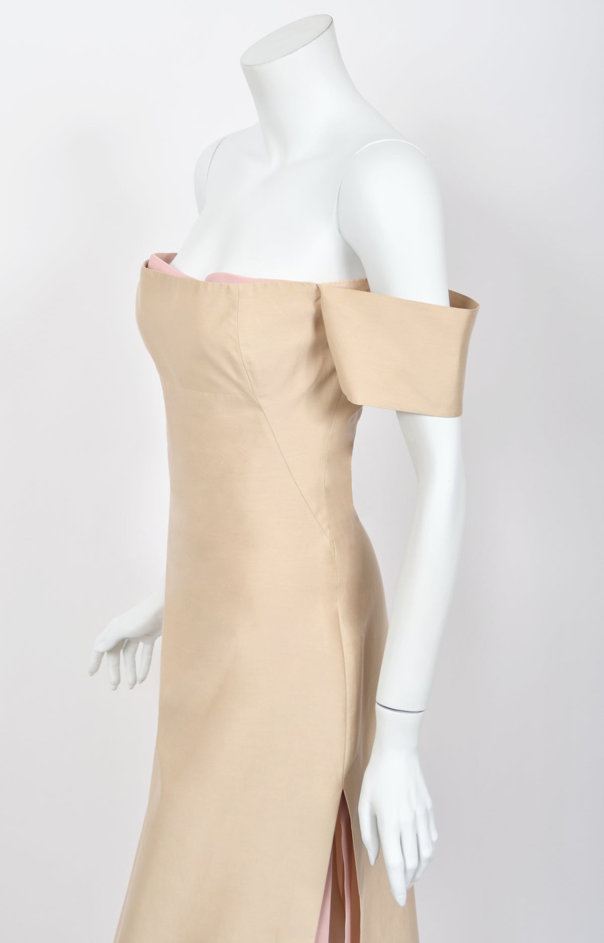 2001 Alexander McQueen &#39;Voss Collection&#39; Nude &amp; Pink Off-Shoulder Bustier Dress