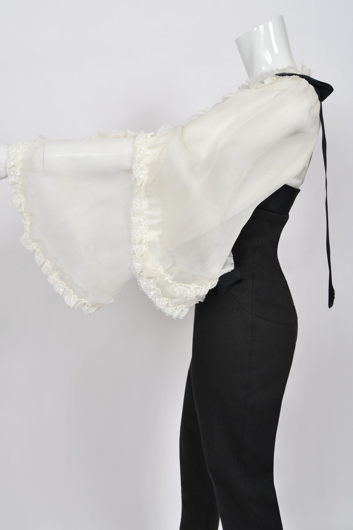 2009 Chanel by Karl Lagerfeld Editorial Runway Black &amp; White Angel Sleeve Fitted Jumpsuit