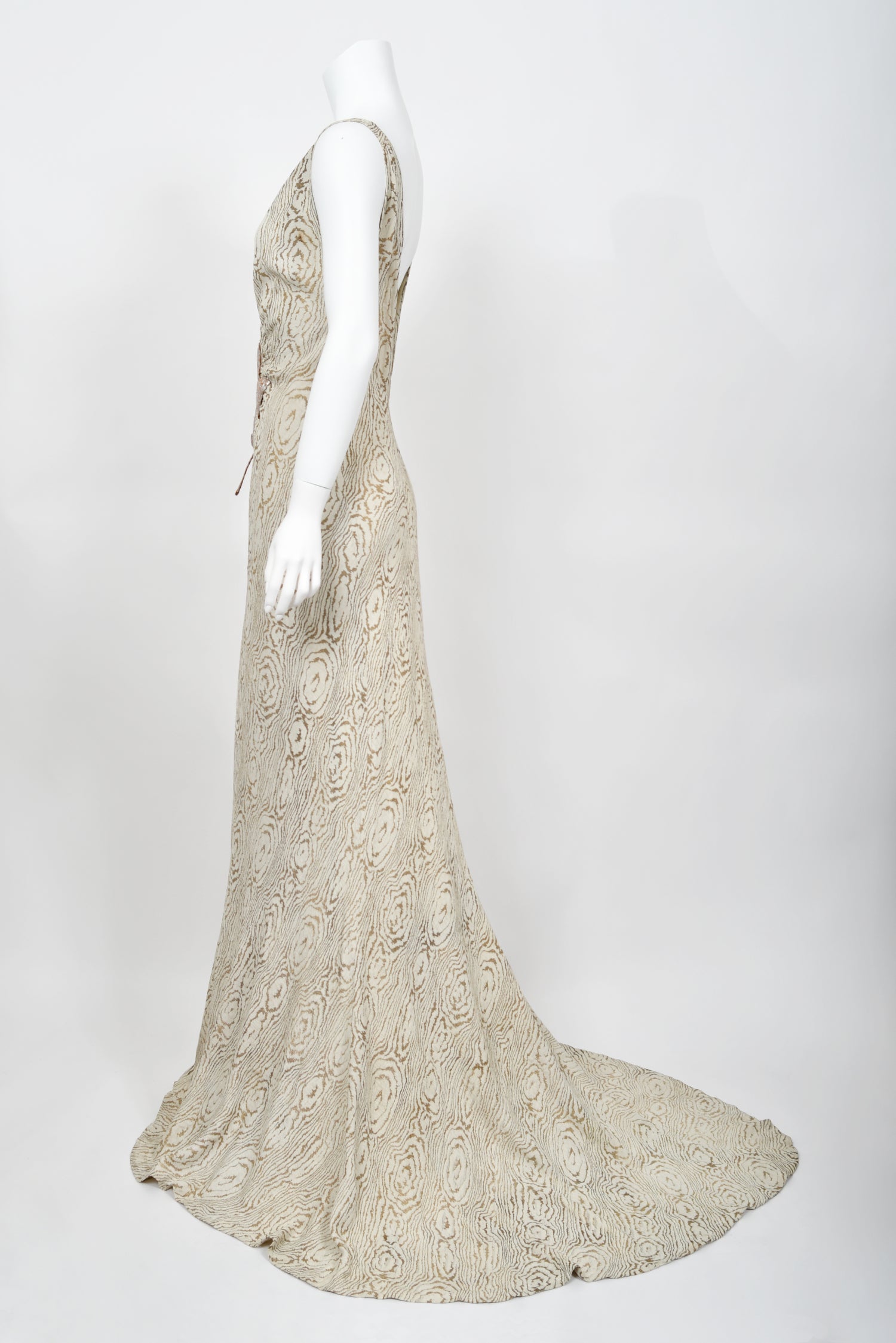 1930s - Timeless Vixen