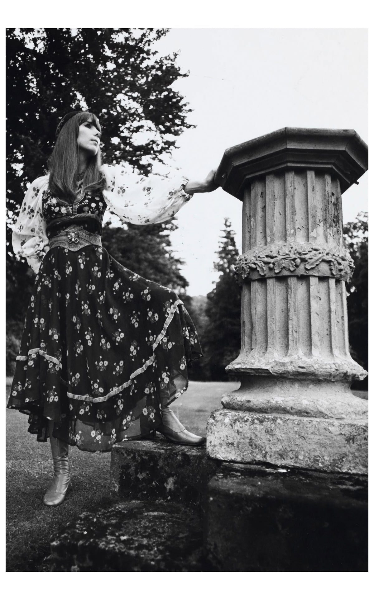 1975 Thea Porter Couture Ivory Silk Embroidered Floral Billow-Sleeve &#39;Gypsy&#39; Dress