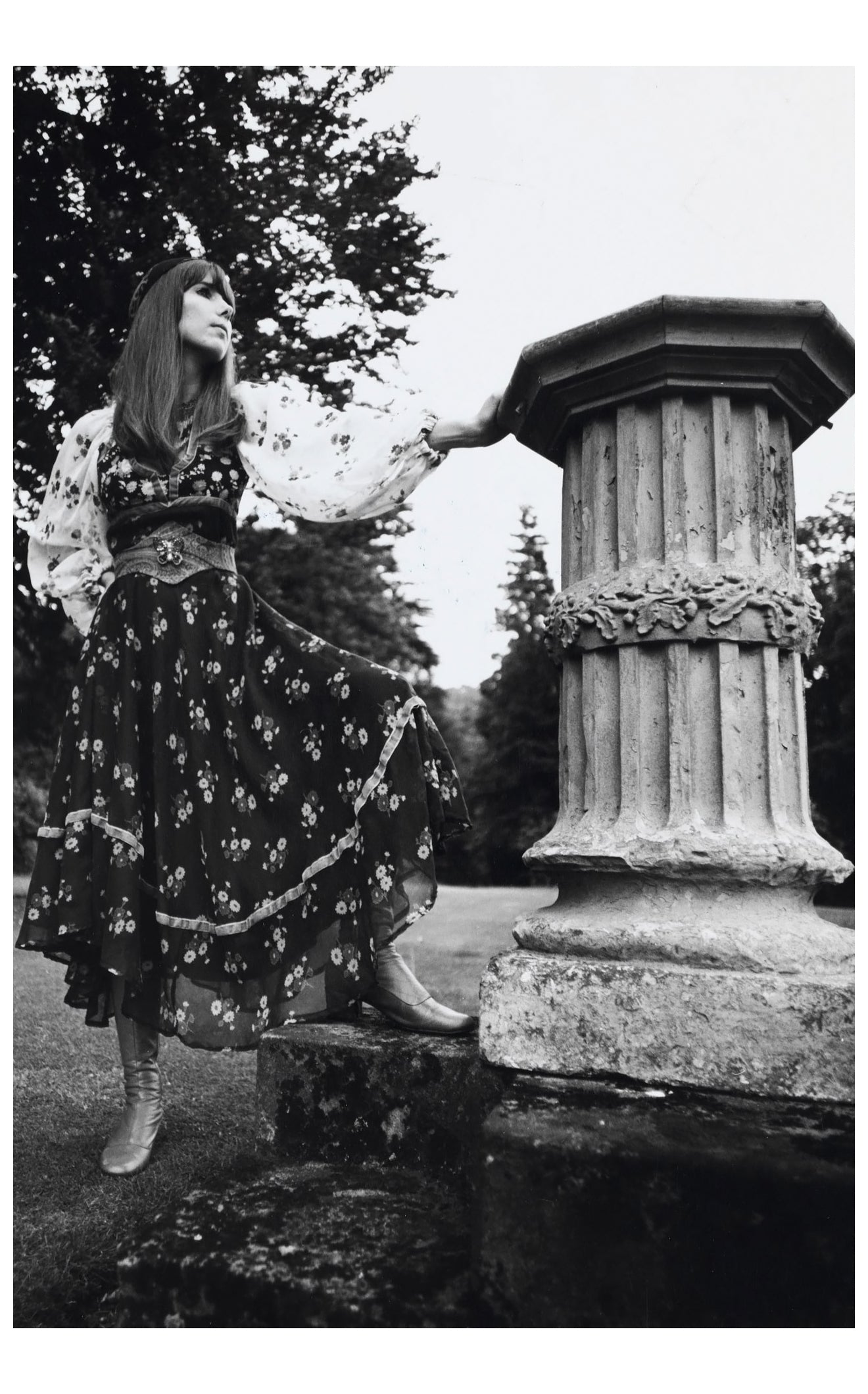 1975 Thea Porter Couture Ivory Silk Embroidered Floral Billow-Sleeve 'Gypsy' Dress