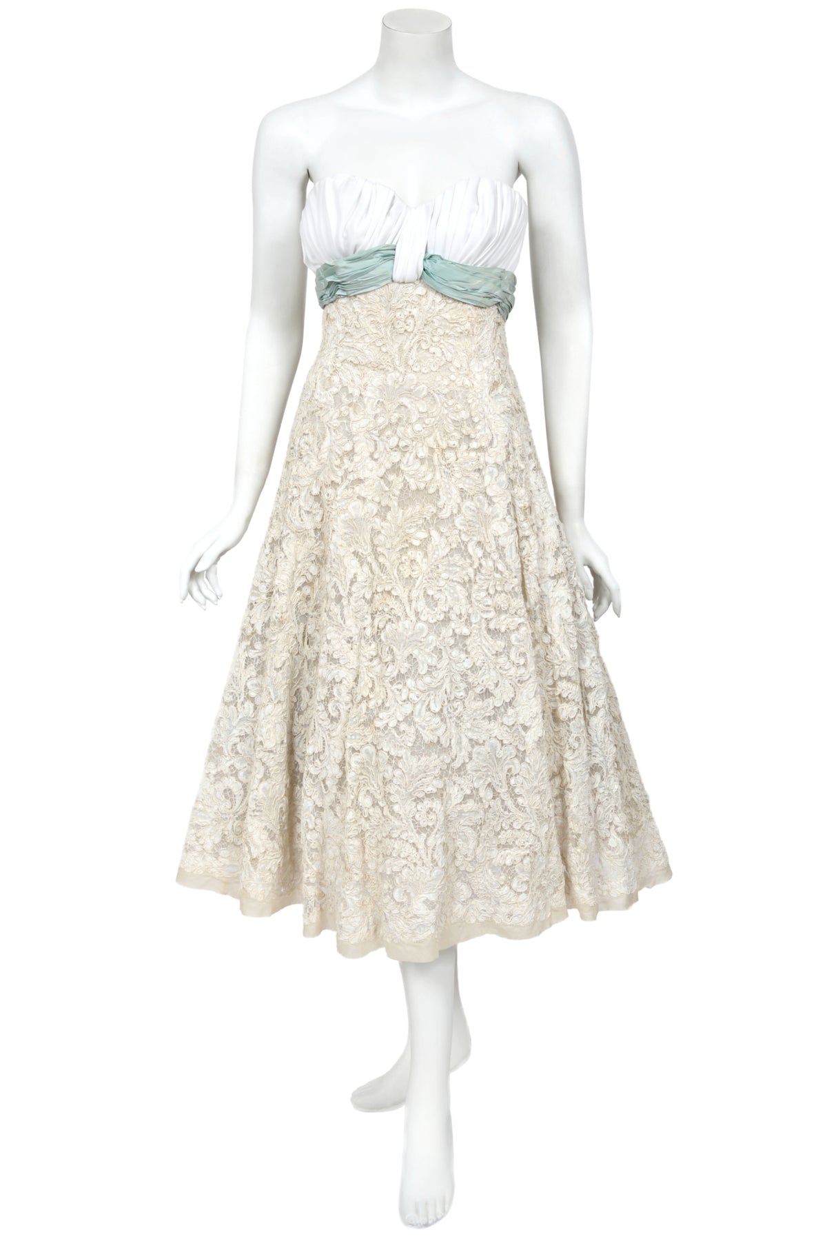 1956 Pierre Balmain Haute Couture Ivory French Lace Strapless Bustier Full-Skirt Dress