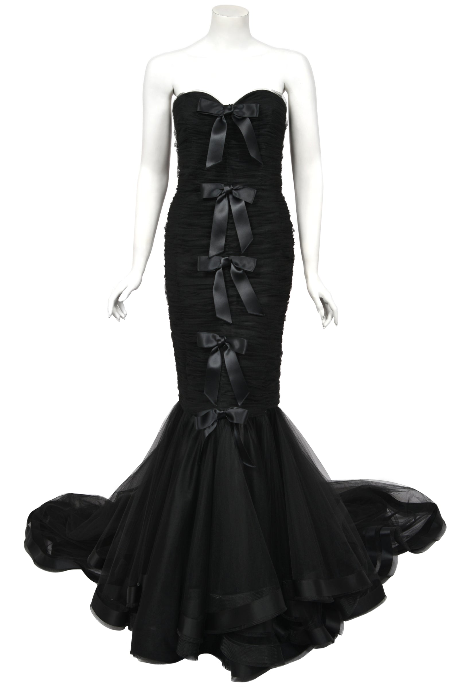 Oscar de le Renta - Timeless Vixen Oscar de le Renta - Timeless Vixen