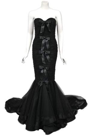 2011 Oscar de la Renta Black Ruched Silk Strapless Bustier Hourglass Trained Gown