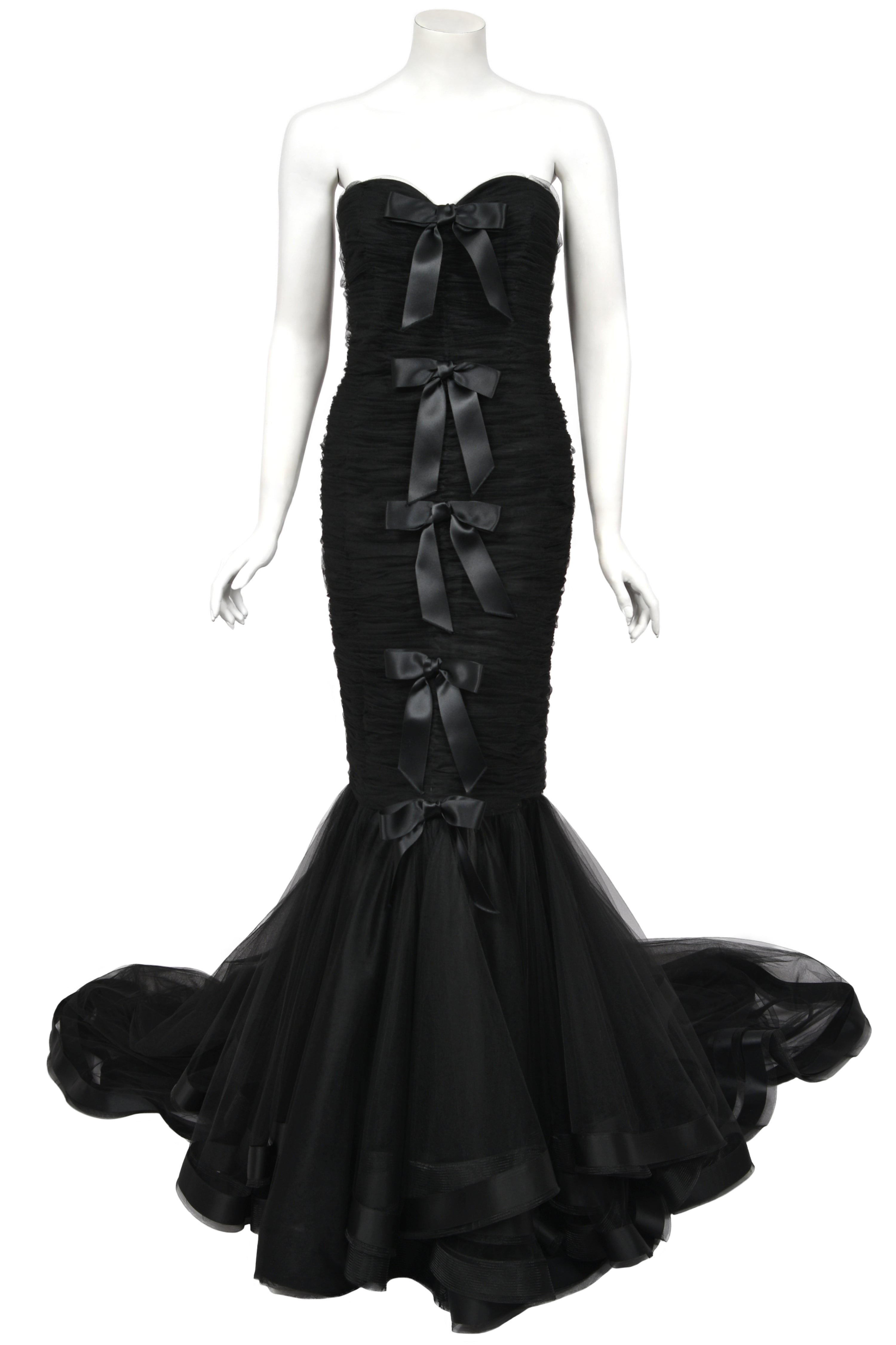 2001 Oscar de la Renta Black Silk Strapless Hourglass Trained Gown -  Timeless Vixen
