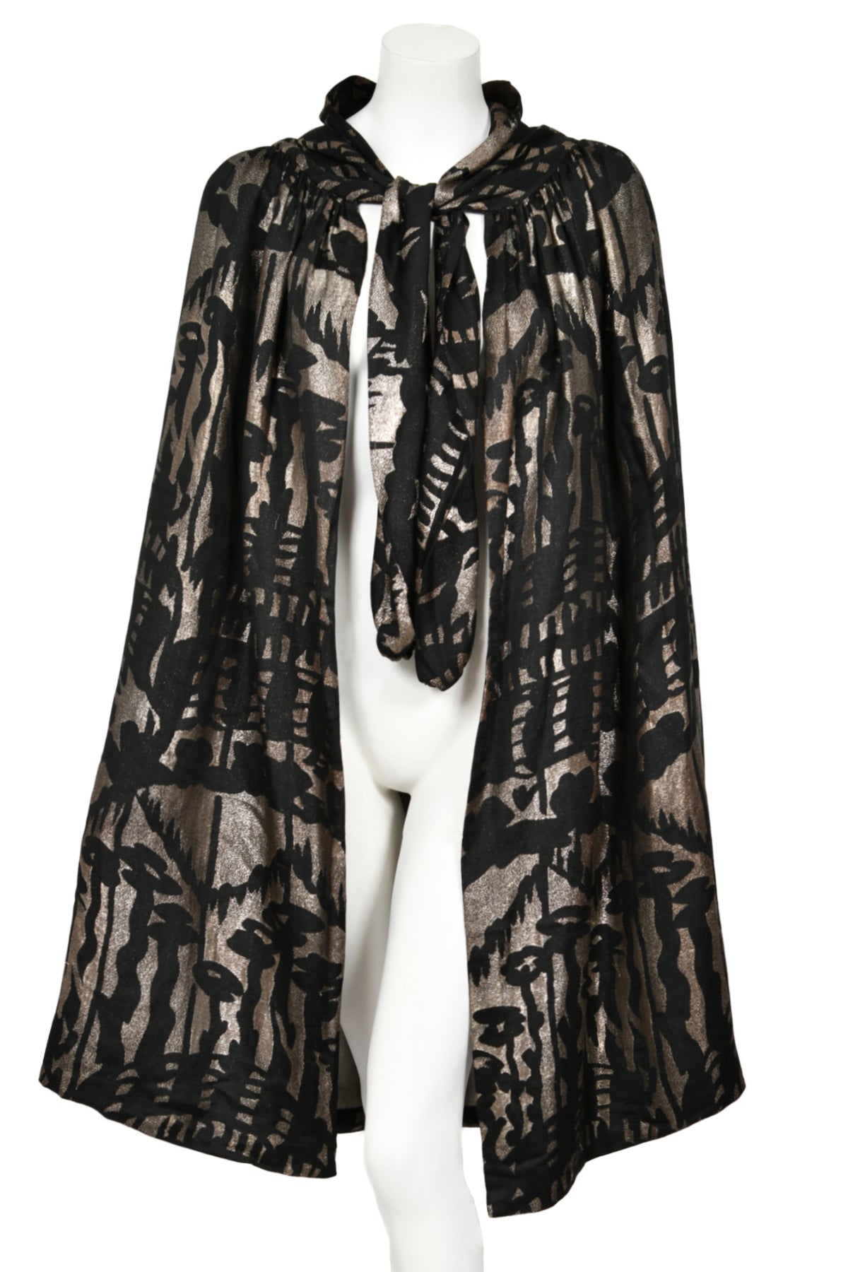 1920&#39;s Liberty &amp; Co Couture Metallic Gold Lamé Silk Art-Deco Motif Cape