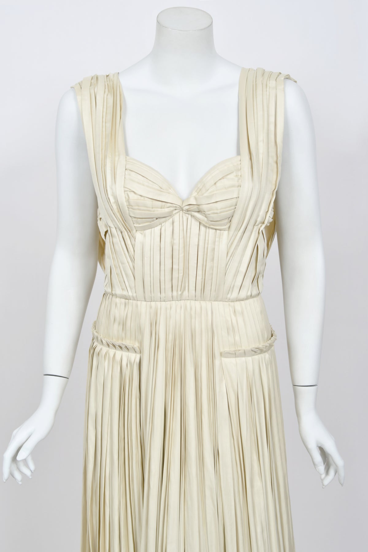 2009 Bottega Veneta Heavily Pleated Ivory Silk Bustier Runway Gown w/ Tags