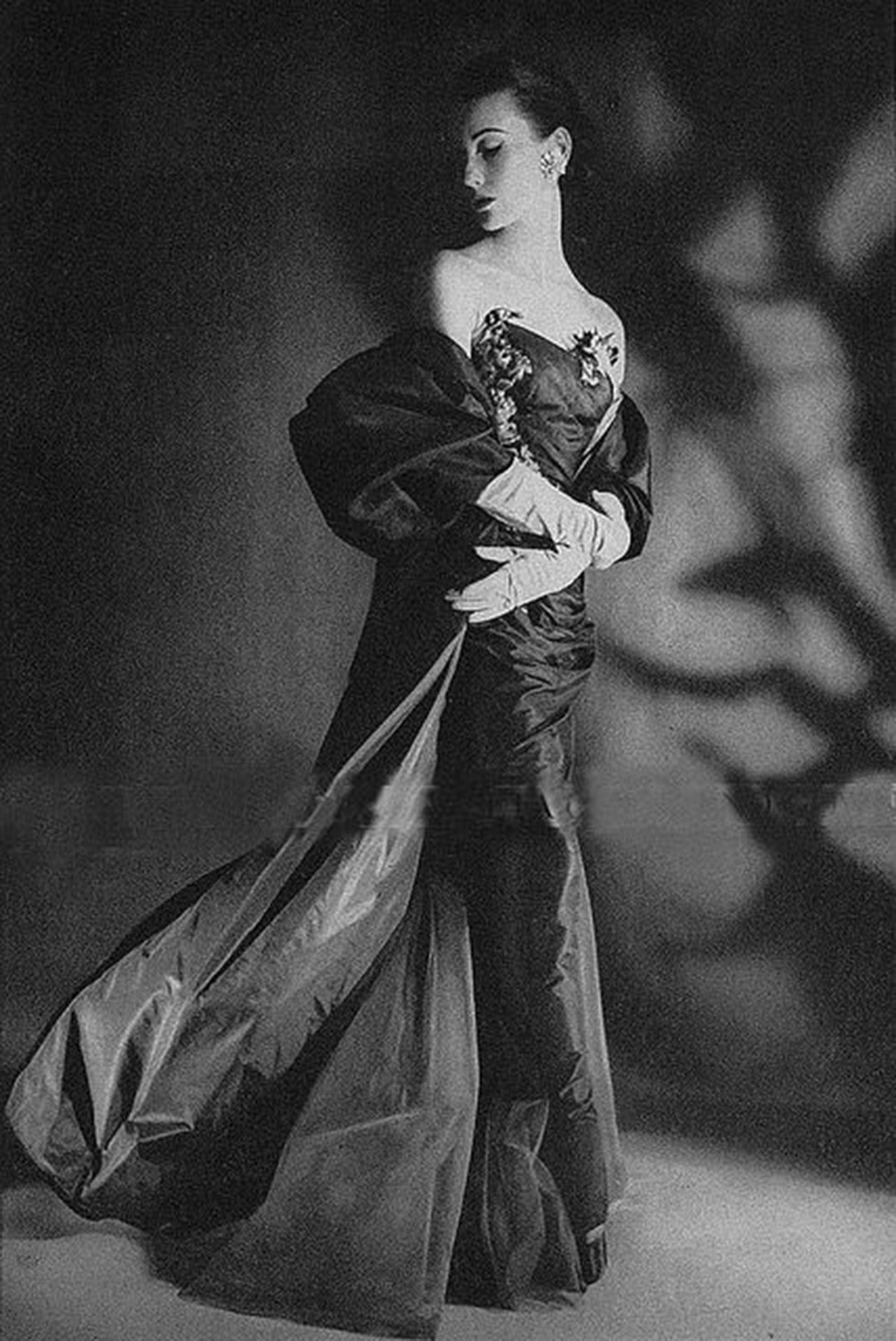 1958 Philip Hulitar 'Old Hollywood' Black Silk & Velvet Hourglass Fishtail Dress 1958 Philip Hulitar 'Old Hollywood' Black Silk & Velvet Hourglass Fishtail Dress