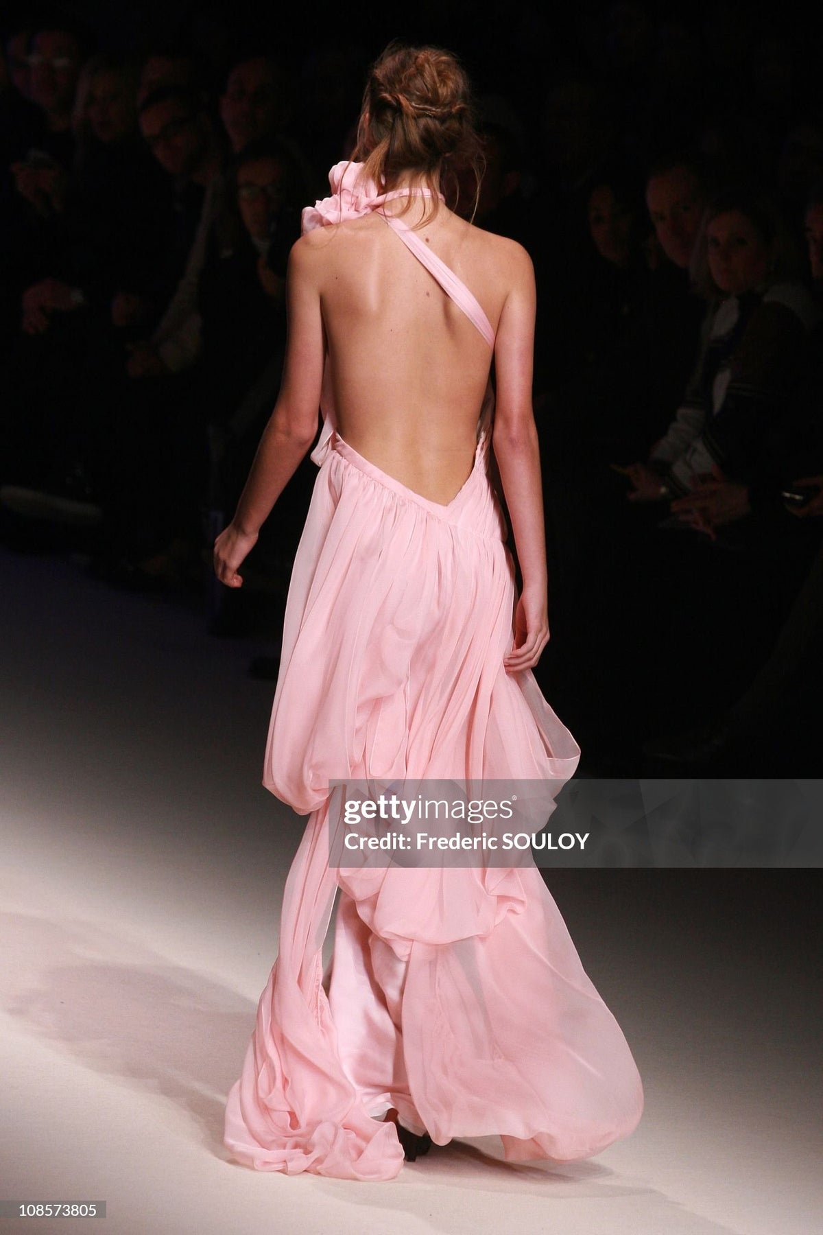 2008 Emanuel Ungaro Runway Blush-Pink Silk Floral Appliqué Trained Gown
