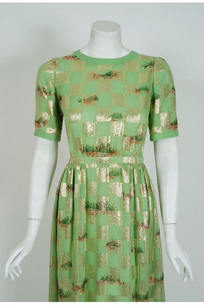 1970&#39;s Valentino Couture Metallic Gold Green Silk Novelty Frog-Print Gown Set