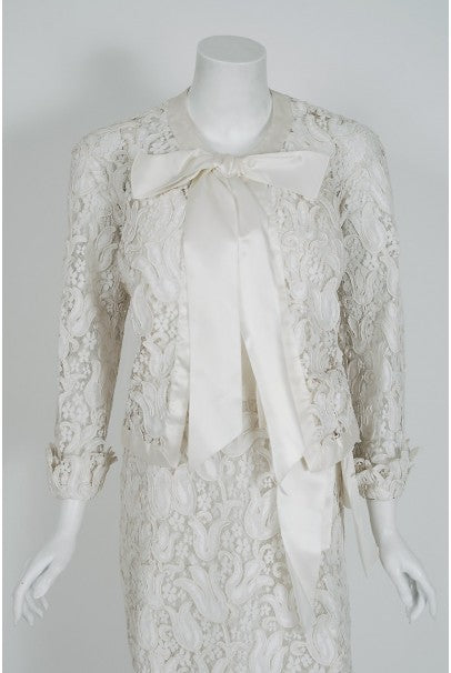 1971 Chanel Haute Couture White Tulip Novelty Lace &amp; Satin Party Dress Ensemble