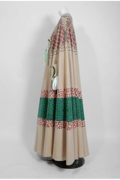 1970 Zandra Rhodes Couture Graphic Print Wool Bohemian Tassels Full-Length Cape