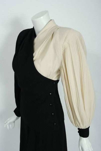 1945 Lilli-Ann Black and Ivory Block-Color Wool Crepe Pleated Jacket Skirt Suit
