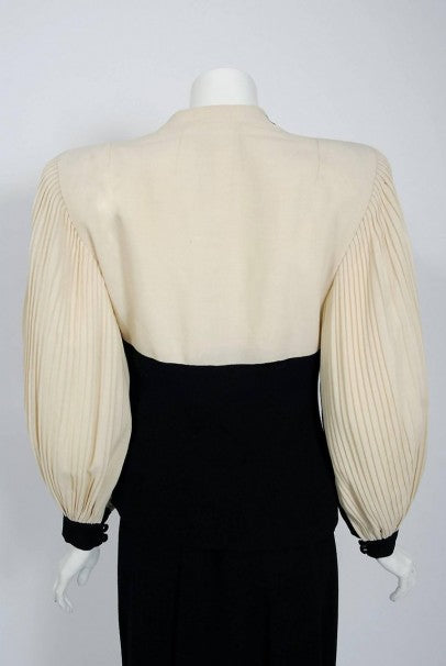 1945 Lilli-Ann Black and Ivory Block-Color Wool Crepe Pleated Jacket Skirt Suit