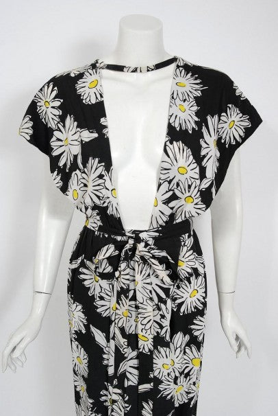 1970&#39;s Sheridan Barnet Daisy Print Crepe Plunge Wrap Dress British Vogue