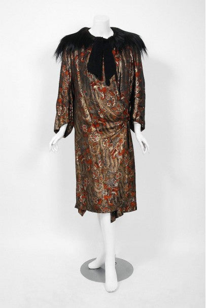 1920&#39;s Trevl Haute-Couture Metallic Feather Print Lamé &amp; Monkey Fur Flapper Coat