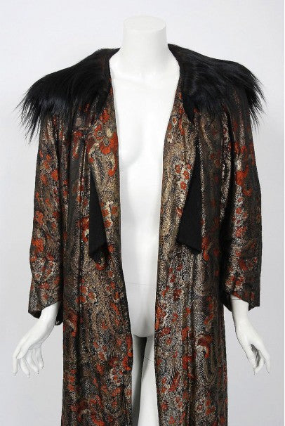 1920&#39;s Trevl Haute-Couture Metallic Feather Print Lamé &amp; Monkey Fur Flapper Coat