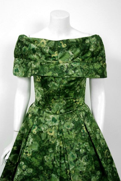 1950&#39;s Peggy Hunt Green Watercolor Floral Silk Portrait-Collar Pleated Dress