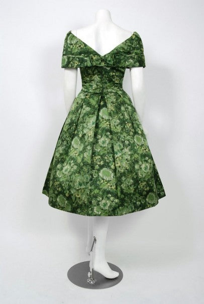 1950&#39;s Peggy Hunt Green Watercolor Floral Silk Portrait-Collar Pleated Dress