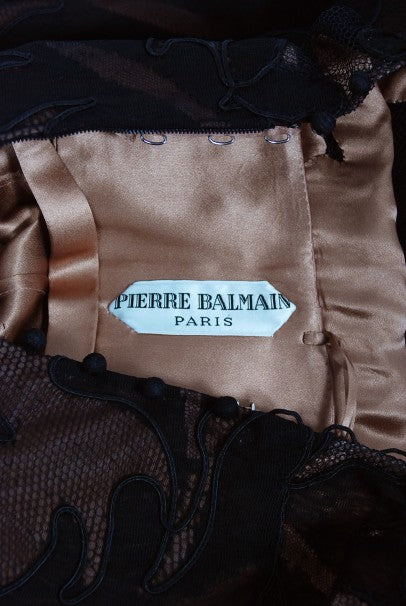 1998 Pierre Balmain Haute Couture Applique Black Tulle Lace Gown - Timeless Vixen 1998 Pierre Balmain Haute Couture Applique Black Tulle Lace Gown - Timeless Vixen