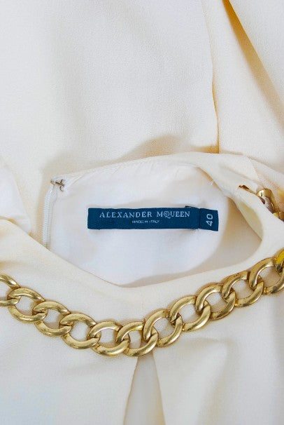 2006 Alexander McQueen White Silk Crepe Chain Plunge High-Slit Hourglass Gown