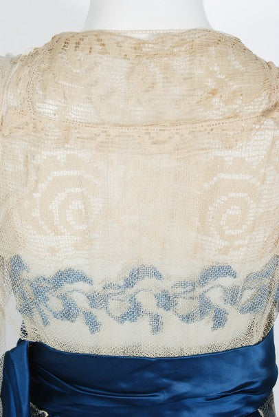 1910&#39;s Julius Garfinckel Couture Beige Embroidered Lace Blue Silk Sash Dress