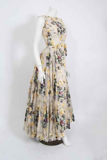 1950&#39;s Hand-Painted Floral Ivory Silk Appliqué Skirted Hourglass Backless Gown