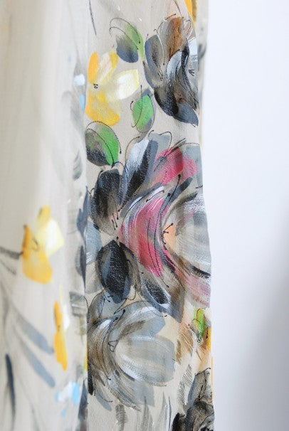 1950&#39;s Hand-Painted Floral Ivory Silk Appliqué Skirted Hourglass Backless Gown